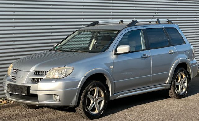 Mitsubishi Outlander 2.4 Intense/4x4/