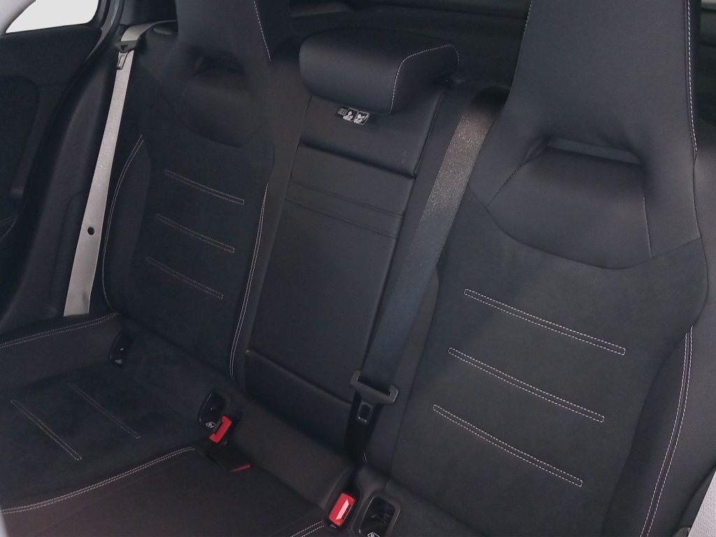Fahrzeugabbildung Mercedes-Benz A 180 Kompaktlimousine AMG Line*Night Paket*LED
