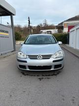 Volkswagen VW GOLF 5 1,6 MOTOR - CHECKHEFTGEPFLEGT- - Volkswagen Golf aus 2004: 1.6