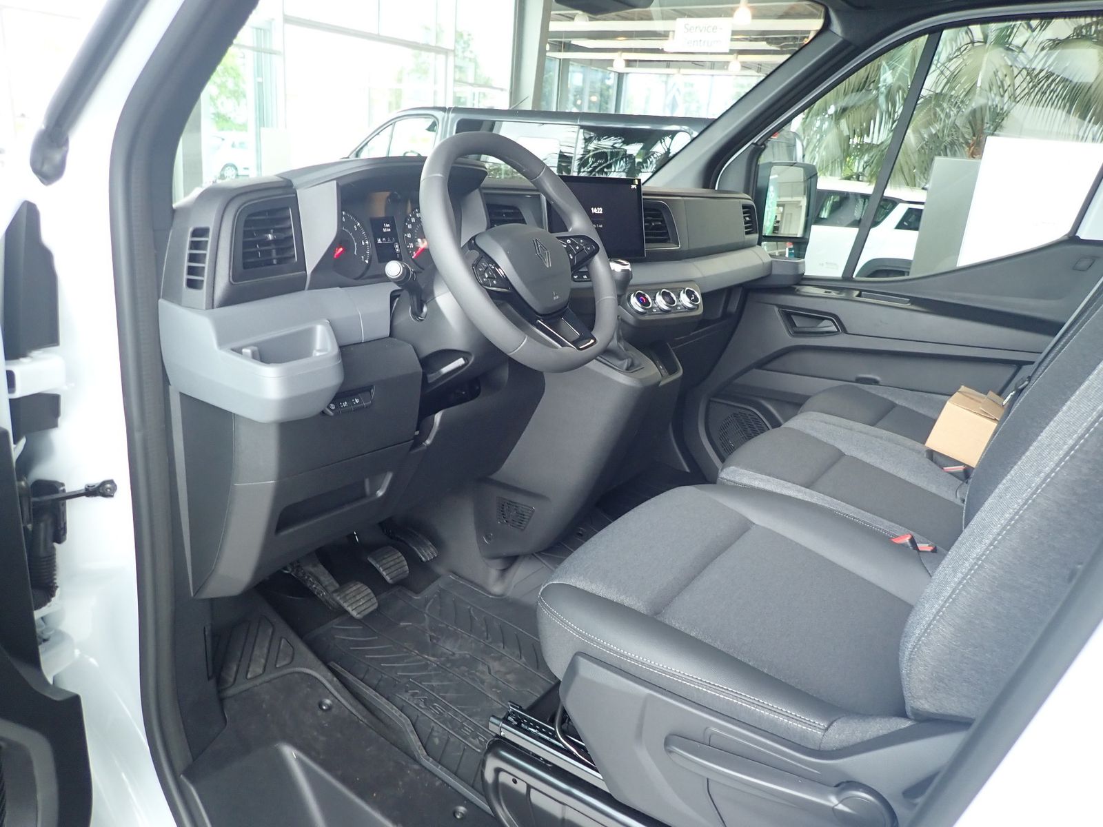 Fahrzeugabbildung Renault Master Kastenwagen FWD Kasten Business+ L2H2 3,5