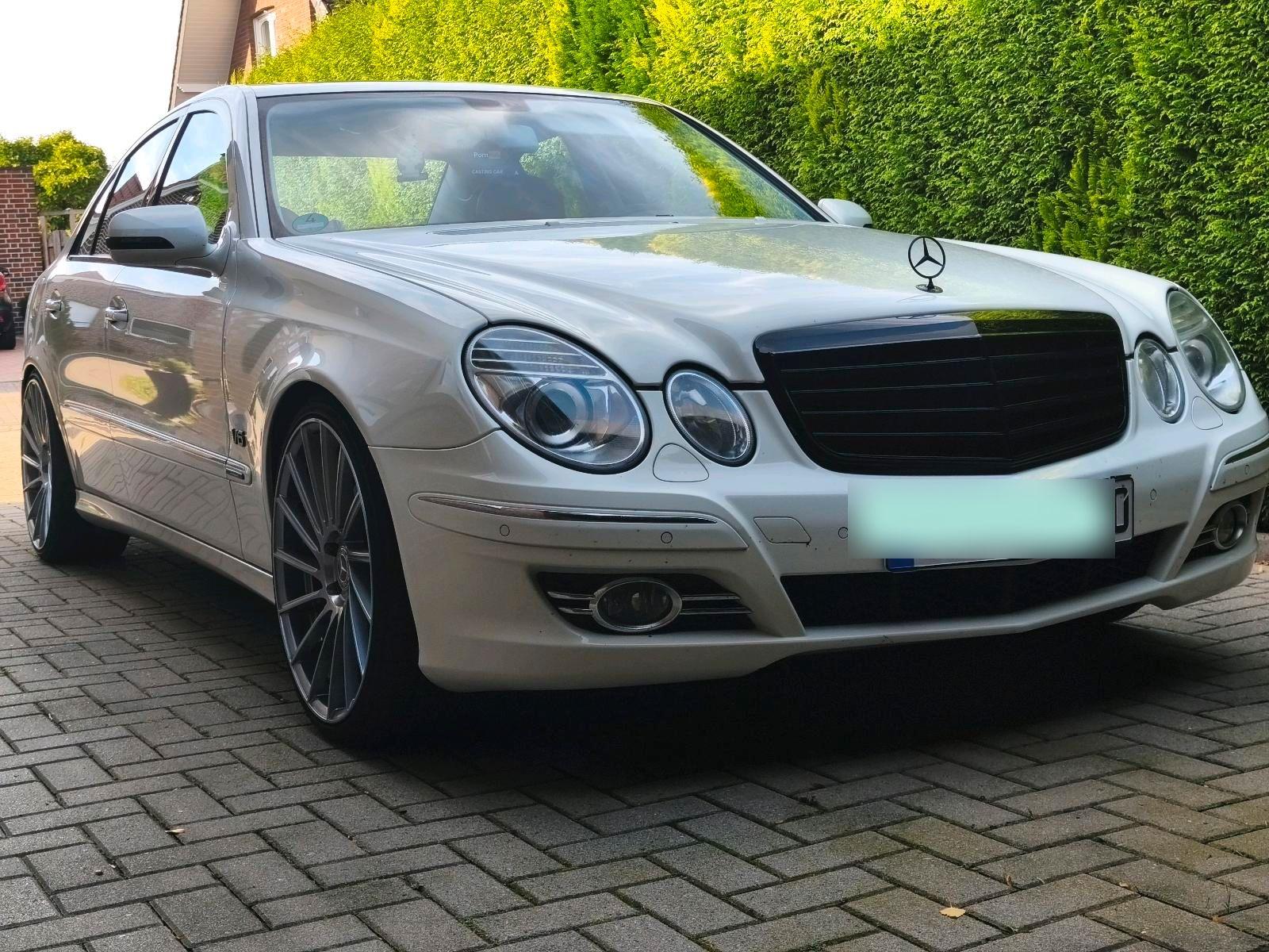 Mercedes-Benz E 320