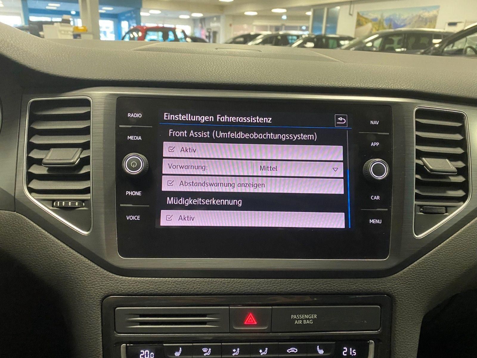 Fahrzeugabbildung Volkswagen Golf Sportsvan 1.5 TSI ACT Comfortline+DSG+ACC+
