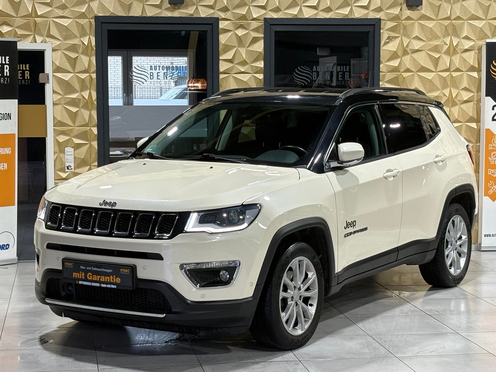 Fahrzeugabbildung Jeep Compass Limited FWD/NAVI/KAMERA/SOUND/DAB/SHZ