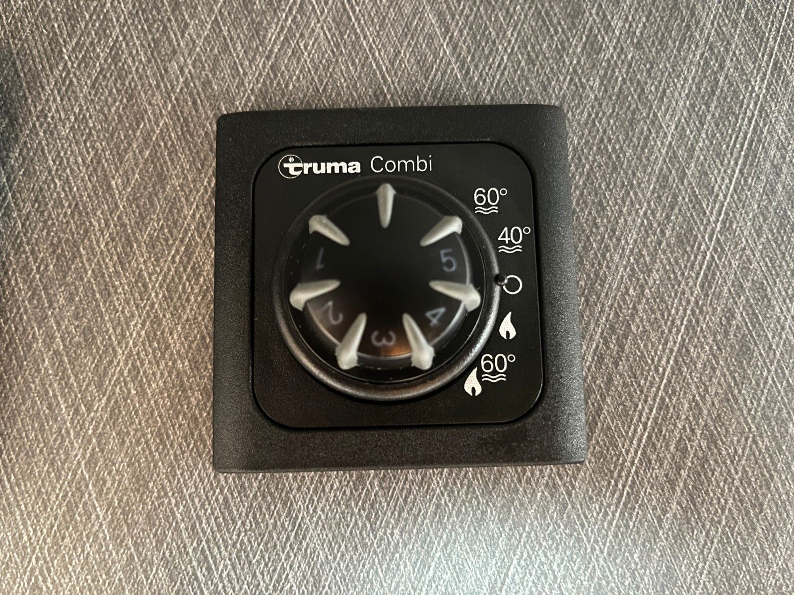 Fahrzeugabbildung Etrusco T 6.9 SBC *Automatik*Hubbett*Markise*Komfort Plu