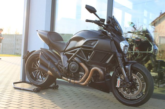 Ducati Diavel 1200 Carbon Titanium