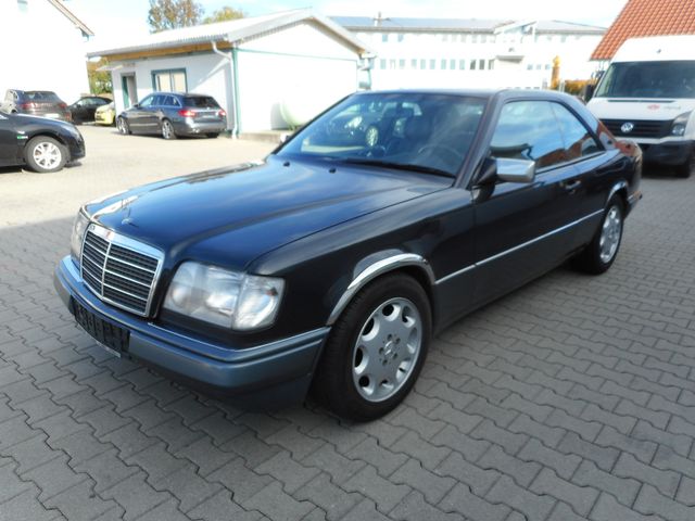 Mercedes-Benz E 220 Coupe Leder 27 Jahre ein Besitzer Orginal