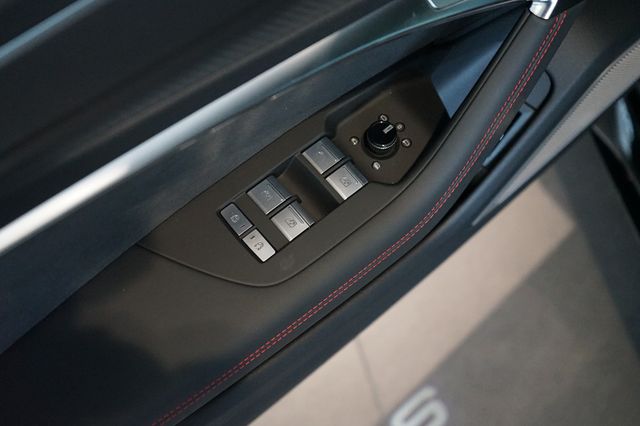 Audi RS6 | Ceramic | 305 | B&O Advanced | Pano | VOLL