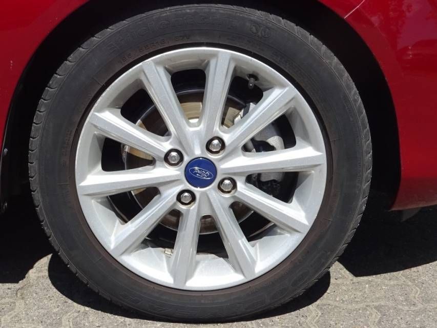 Fahrzeugabbildung Ford B-MAX  1.6 Aut. Titanium