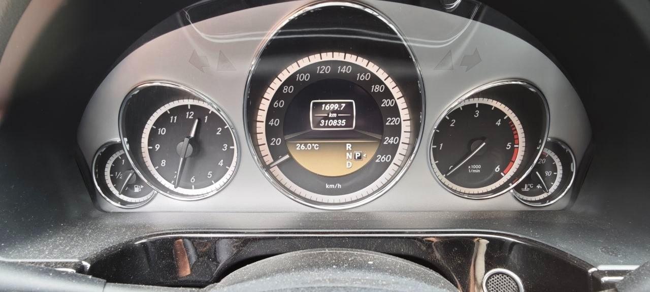 Mercedes-Benz E 220 CDI T BlueEFFICIENCY Standard