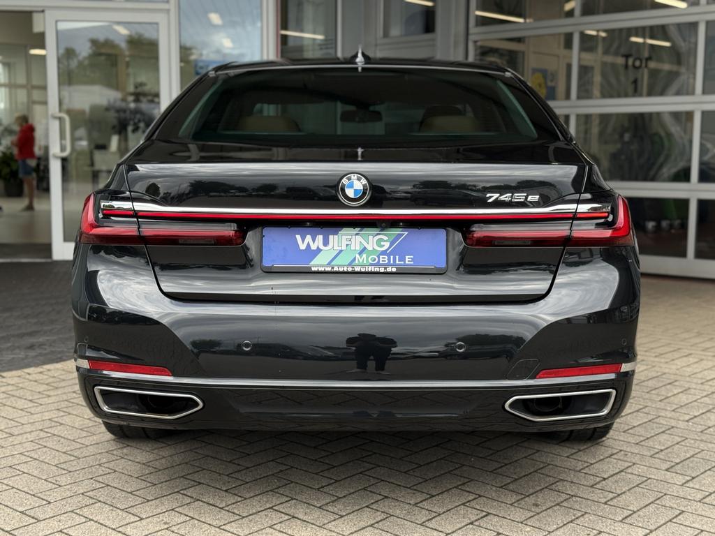 BMW 745
