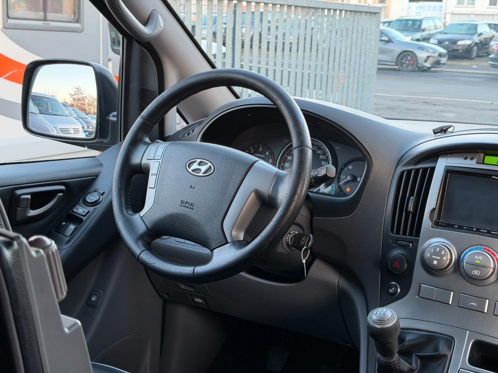 Hyundai H-1 Travel Premium