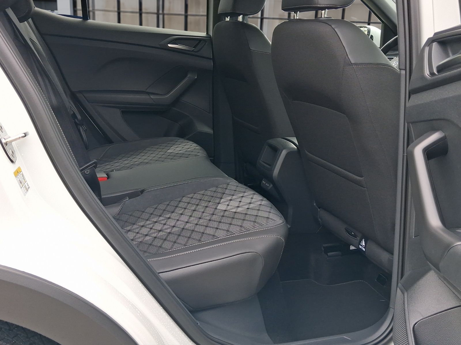 Volkswagen T-Cross - Bild 9