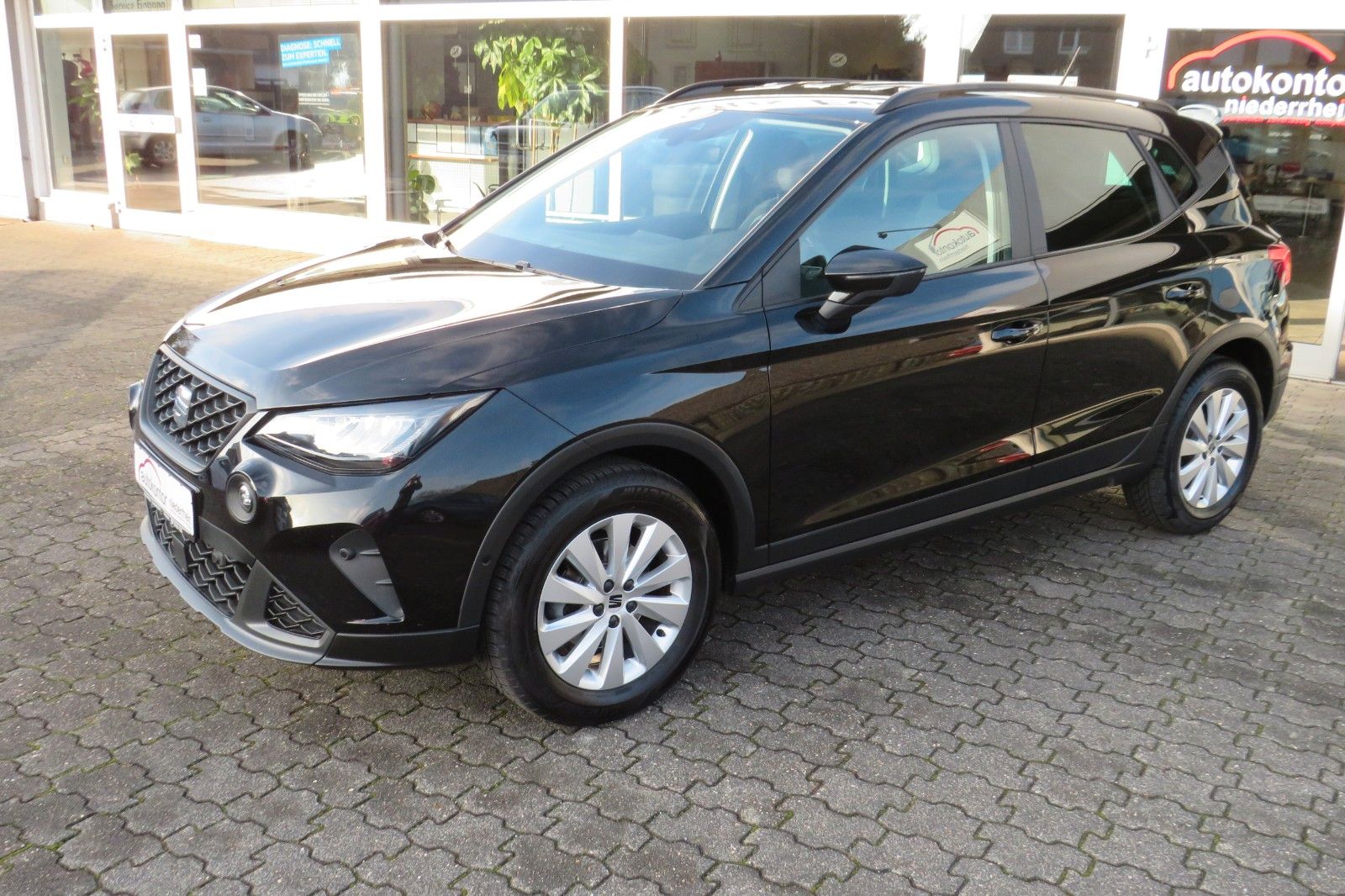 Fahrzeugabbildung SEAT Arona Style DSG FULL-LINK SITZH KAMERA GJ ACC 1H