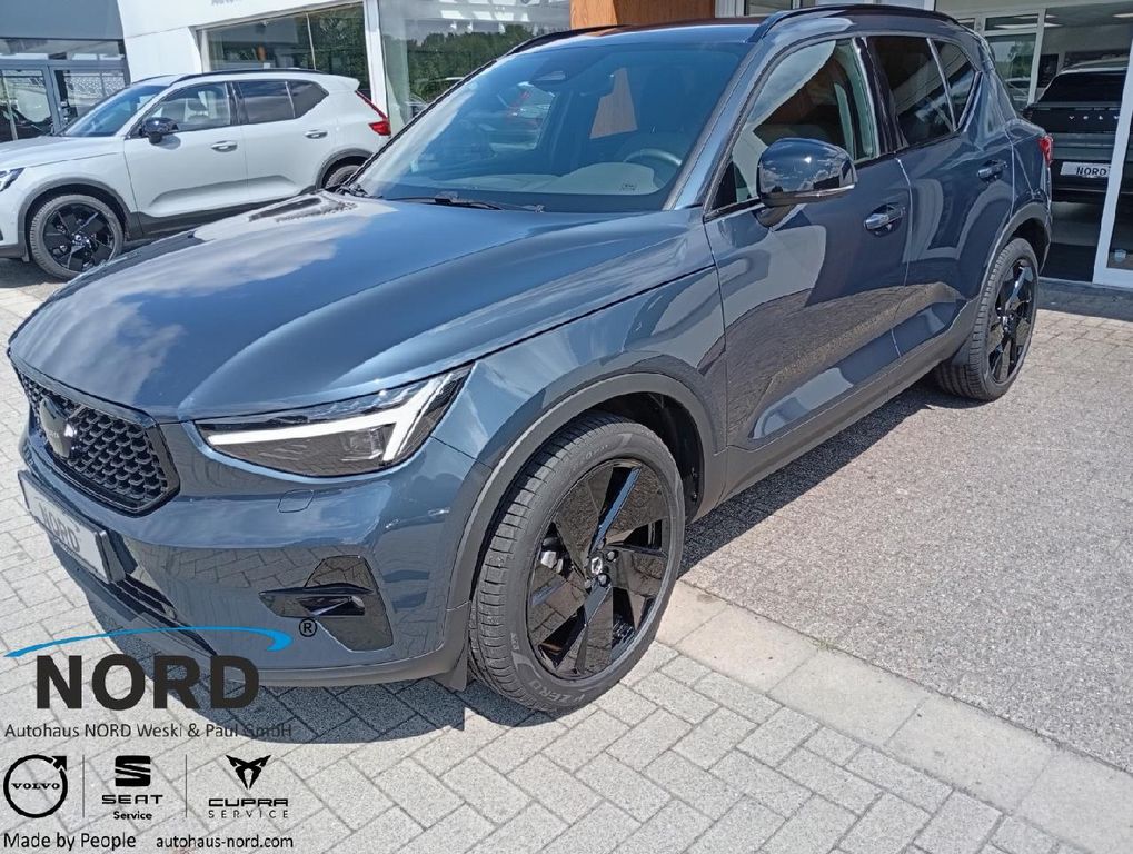2025 Volvo XC40