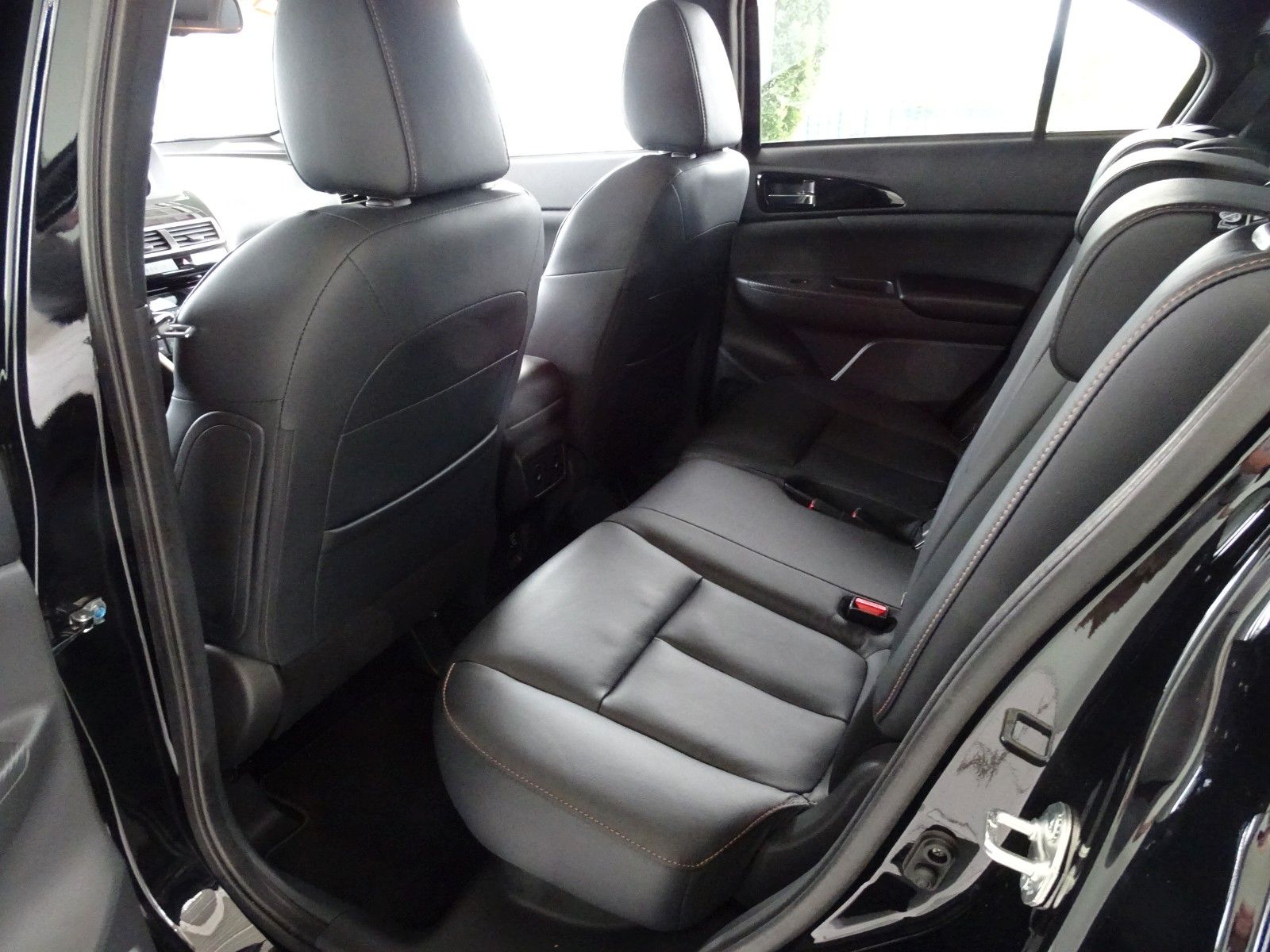 Fahrzeugabbildung Mitsubishi Eclipse Cross Top 2WD CVT