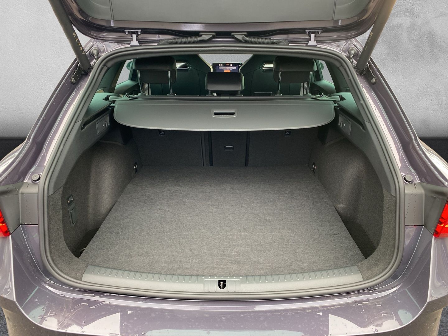 Fahrzeugabbildung CUPRA Leon ST 1.5 e-Hybrid 200 VZ*HD-Matrix*NAVI*AHK*