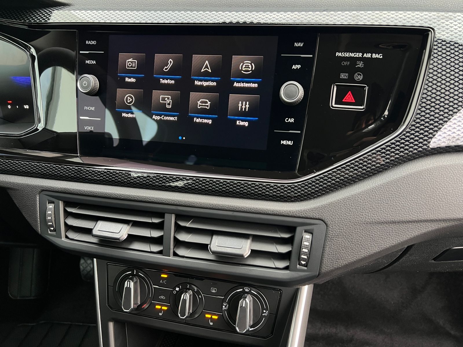 Fahrzeugabbildung Volkswagen Polo Life 1.0 TSI DSG *LED, Klima, App-Connect,