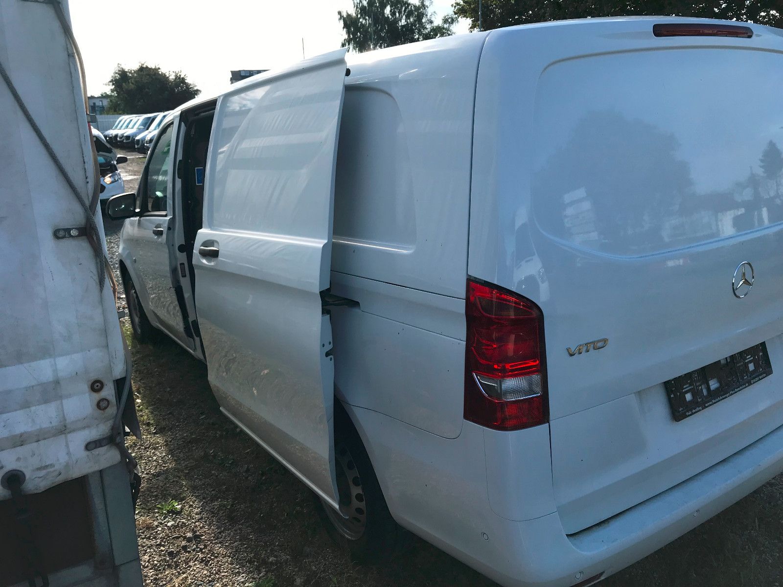 Fahrzeugabbildung Mercedes-Benz Vito Kasten 114 RWD extrala,Automatic,90910Km