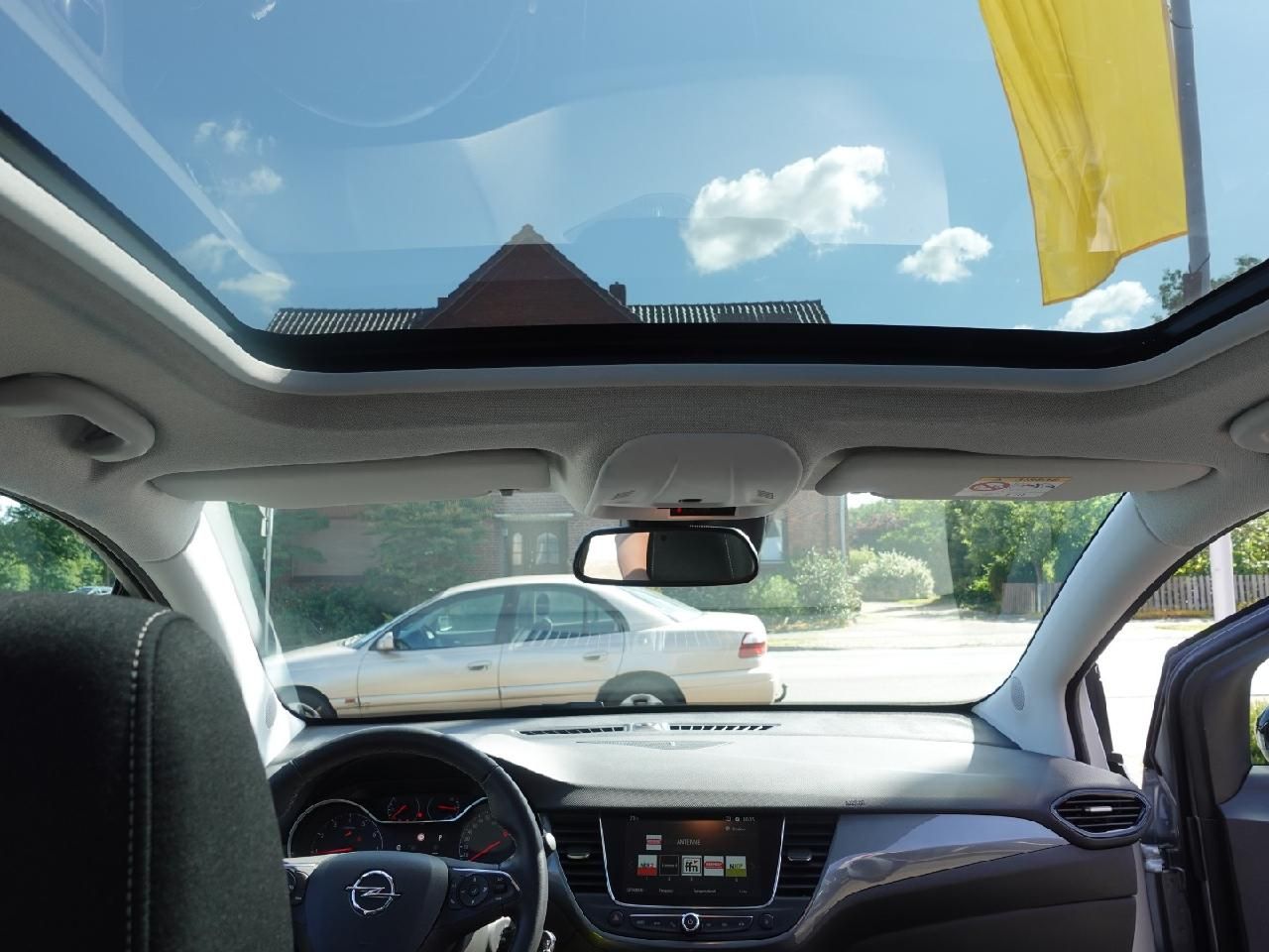 Fahrzeugabbildung Opel Crossland 1,2 Elegance Automatik