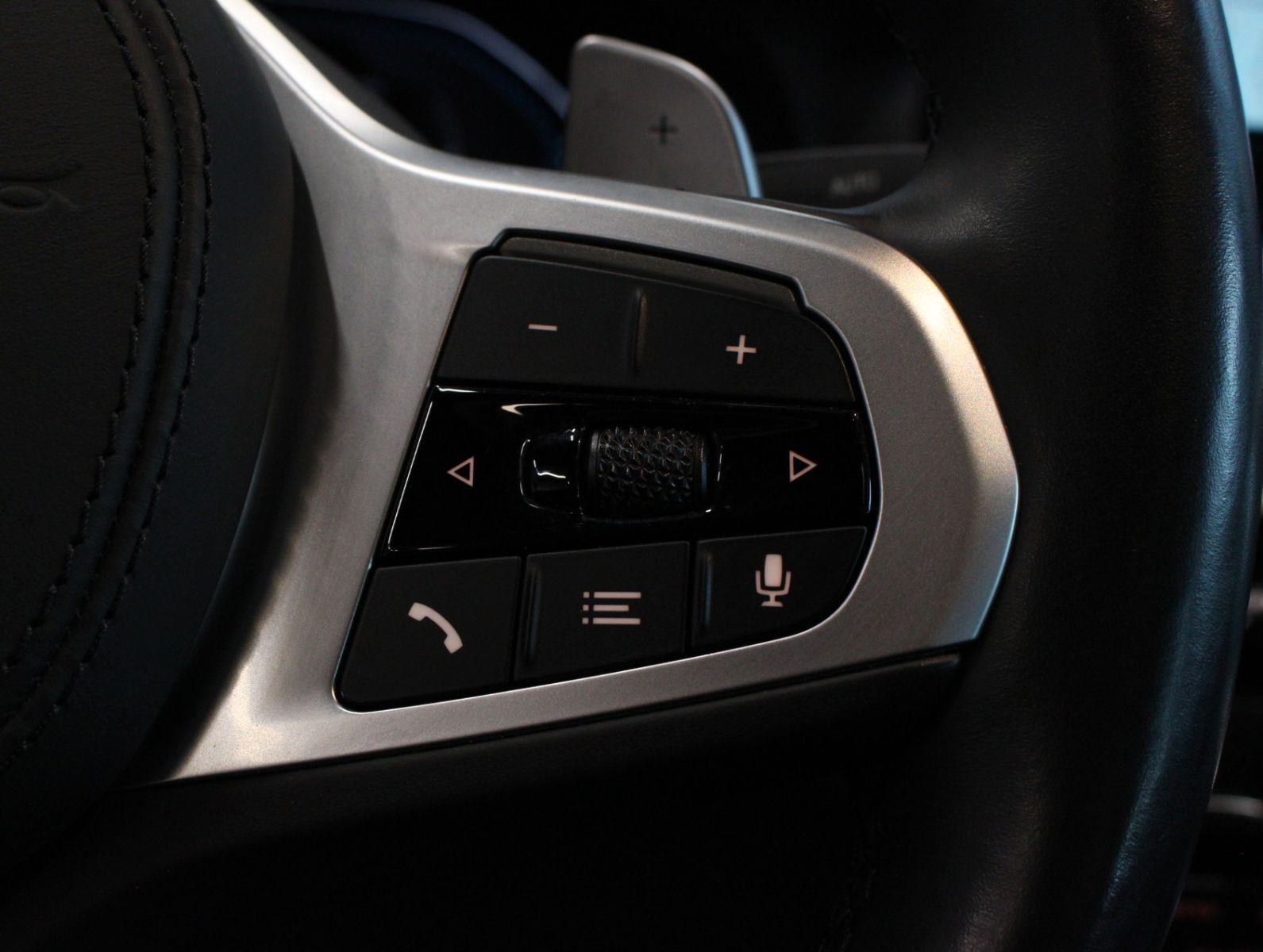 Fahrzeugabbildung BMW 545e xDrive M-Sport*Hud*GSD*360° Kamera