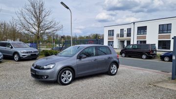Volkswagen Golf - 1