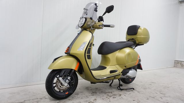 Vespa 300 GTS *Top Case*