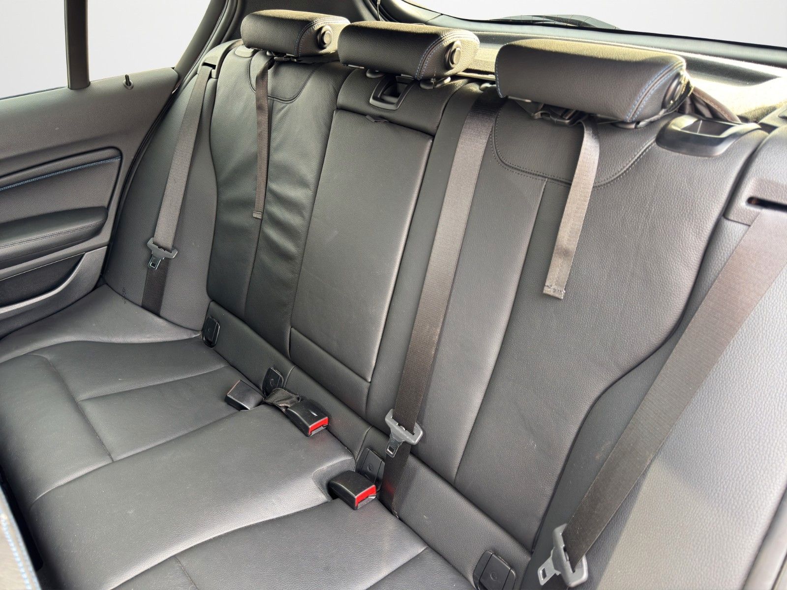 Fahrzeugabbildung BMW M140I XDRIVE SPECIAL EDITION H&K KAM OZ PERFORM