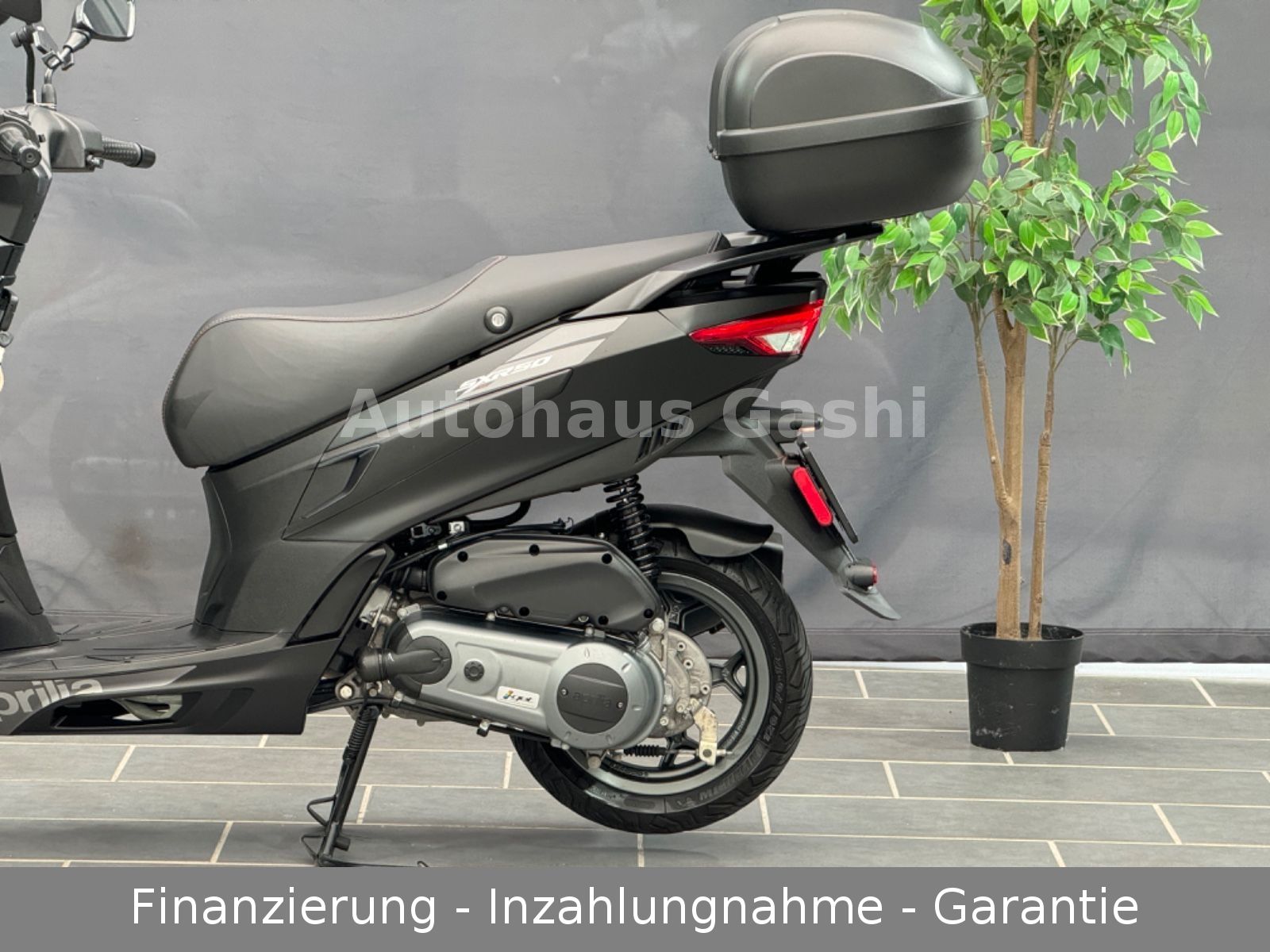 Fahrzeugabbildung Aprilia SXR50S*SchwarzMatt*LED*+Koffer