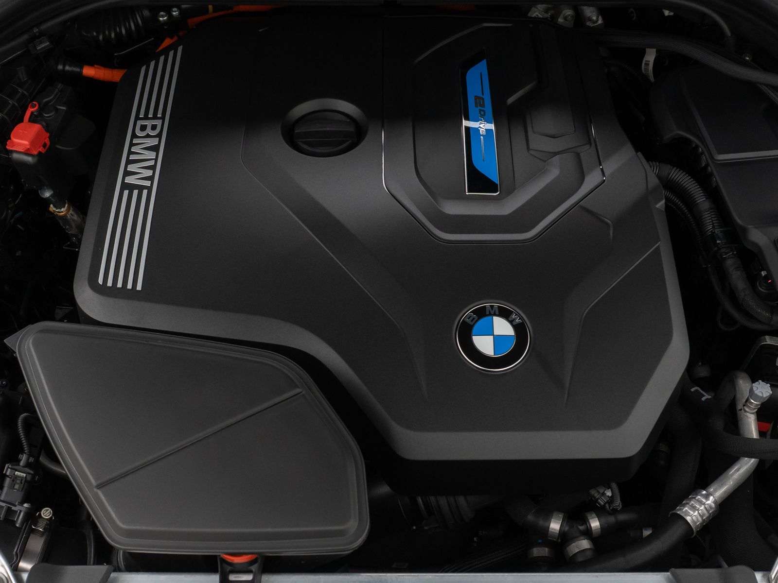 Fahrzeugabbildung BMW X3 xD30e Kamera HUD DAB HiFi AHK Sport 19Zoll