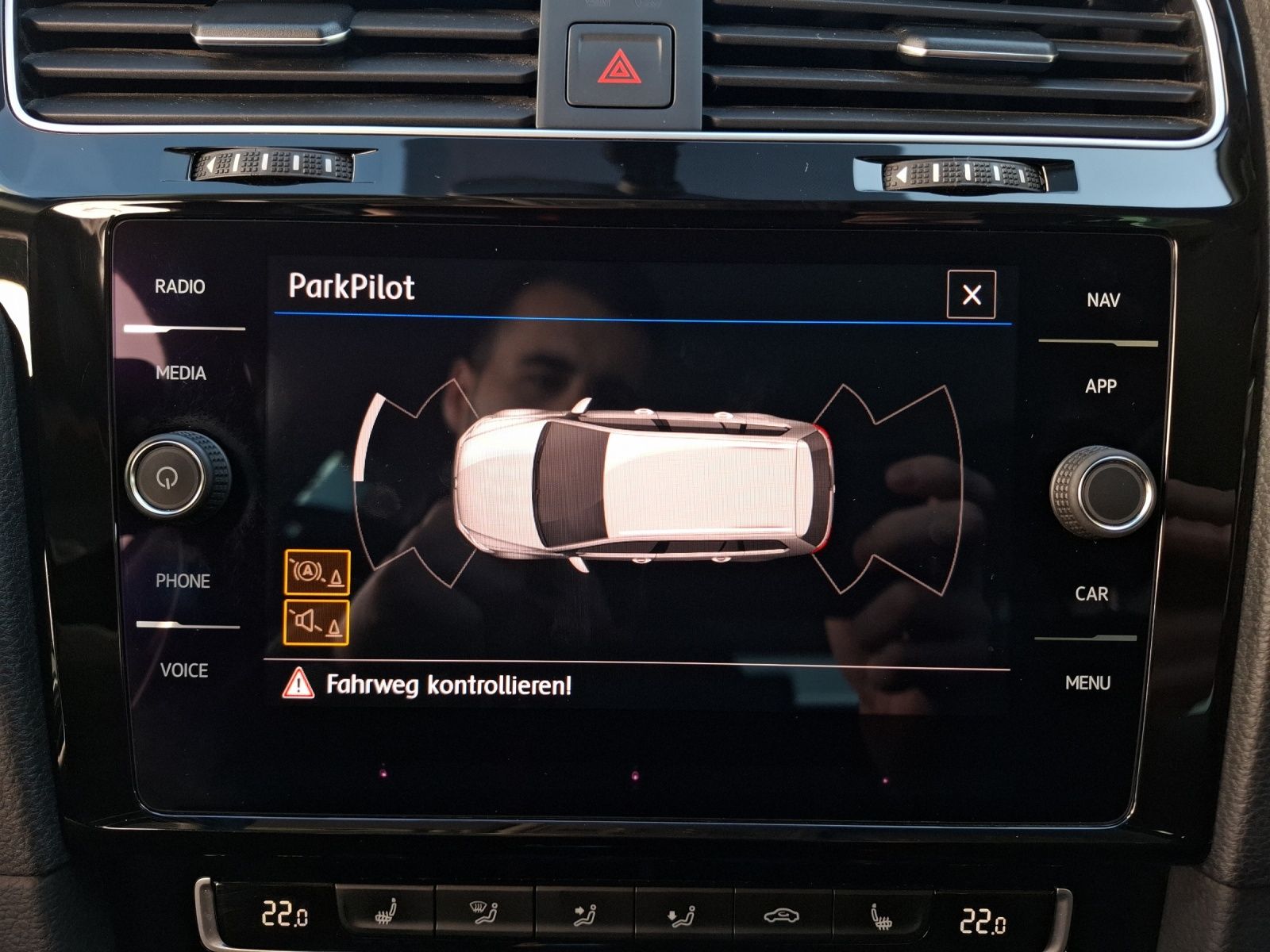 Fahrzeugabbildung Volkswagen Golf VII Variant TDI Join AHK Navi Climatronic P
