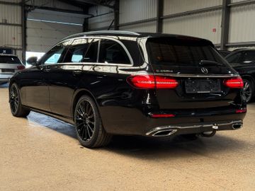Mercedes E 200 - 5