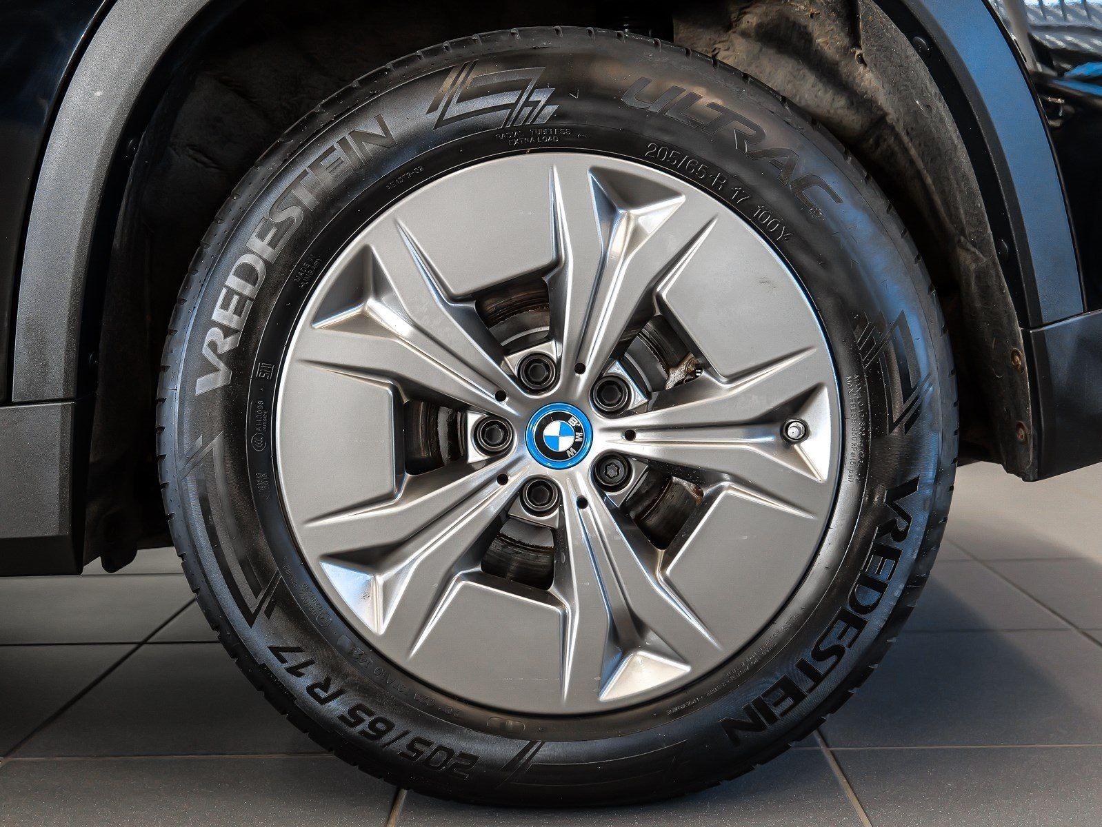 BMW iX1 xDrive30 HUD RFK NAVI Standh. LED PDC V H foto 4