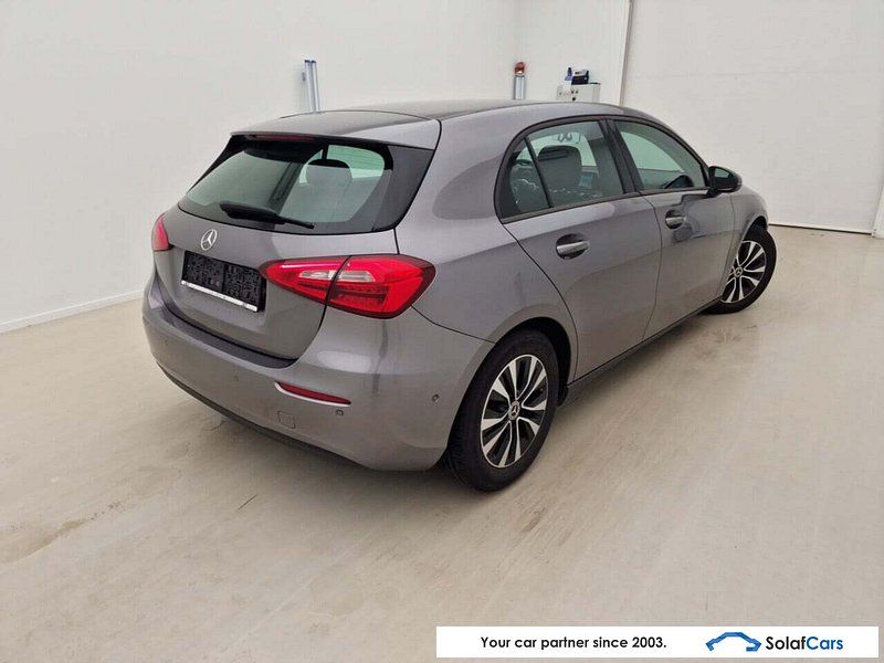 Mercedes-Benz A 200 d Aut. Widescreen Navi KeylessGo Camera K imagem 2