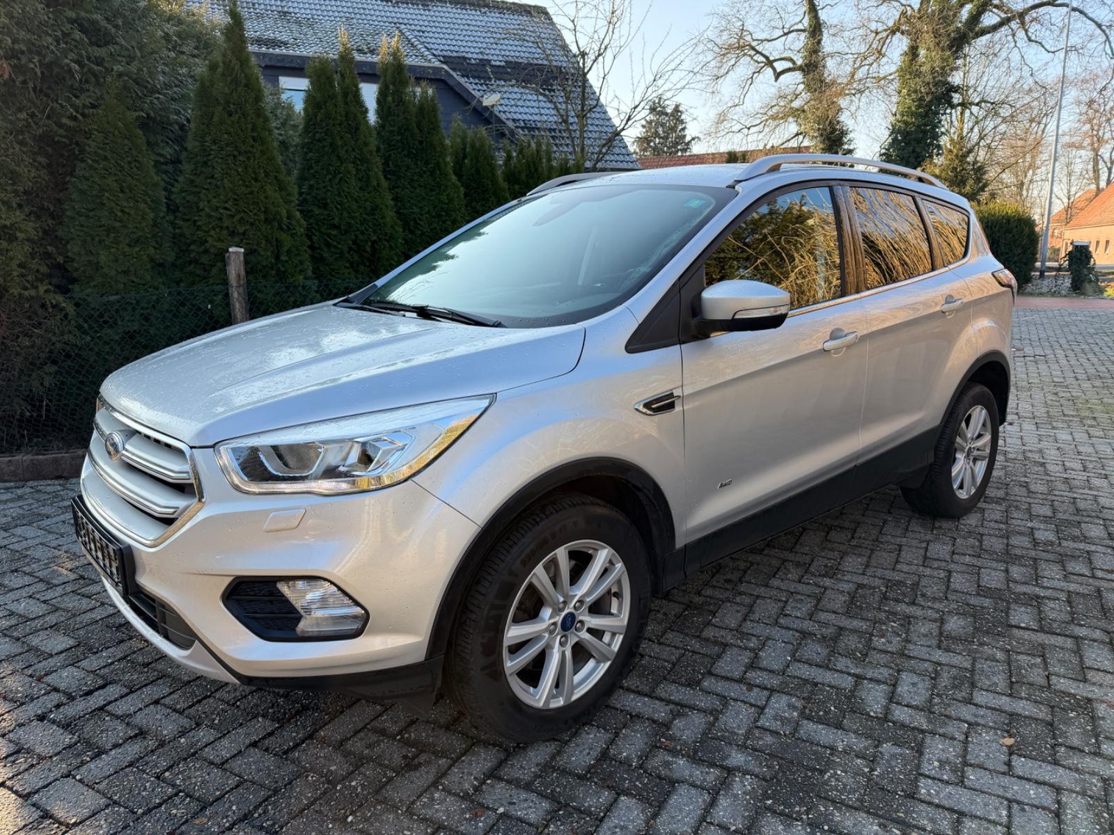 Ford Kuga Cool & Connect TÜV NEU