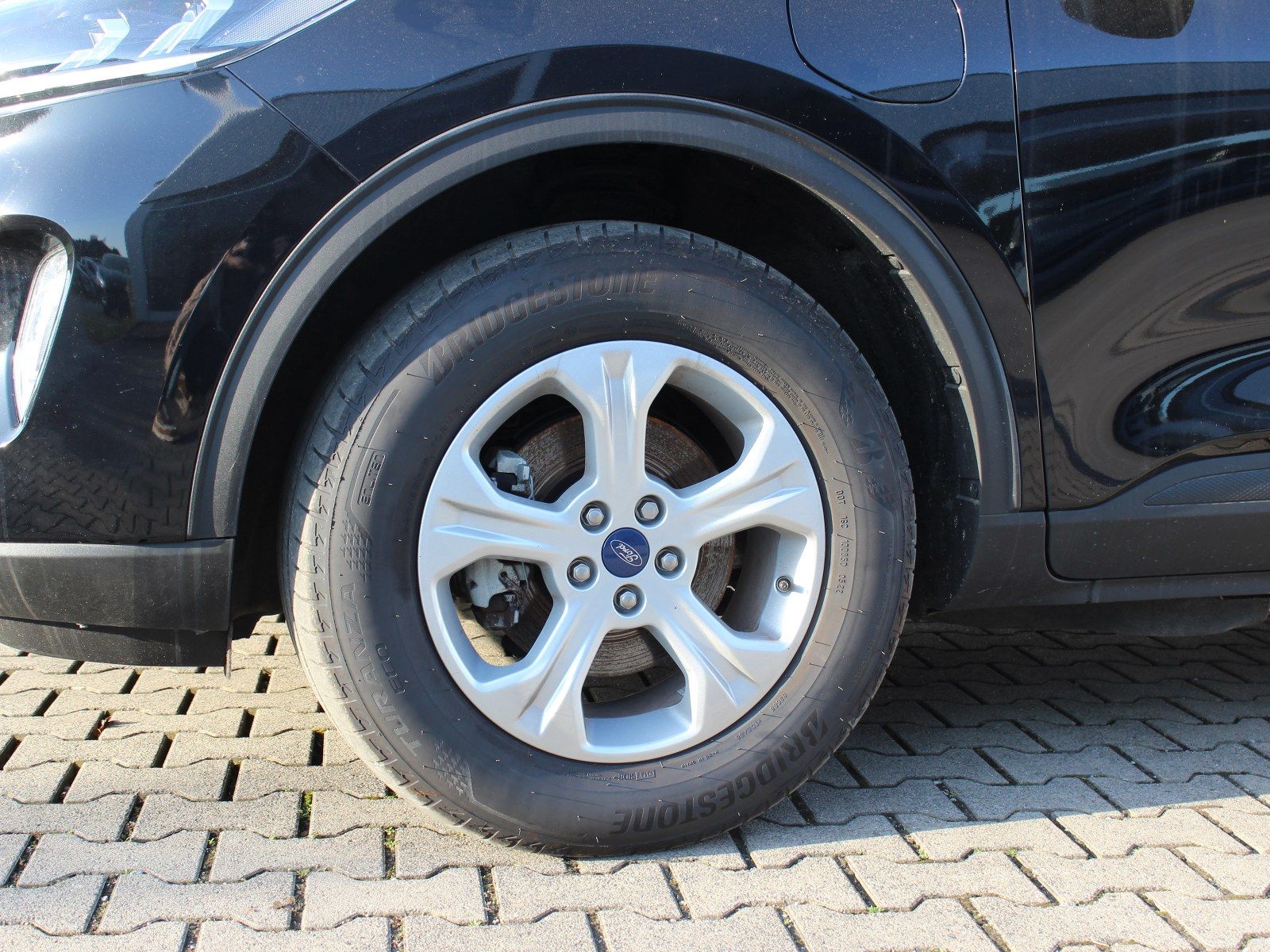 Fahrzeugabbildung Ford Kuga Plug-In Hybrid Cool & Connect 2,5 Duratec