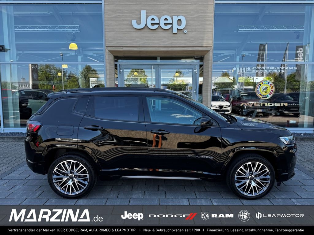 Jeep Compass — hlavná fotografia