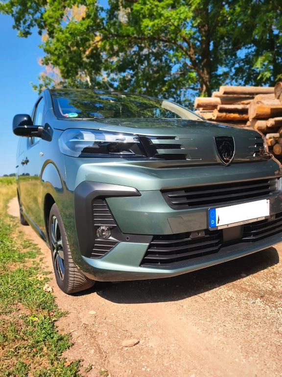 Image of Peugeot Traveller