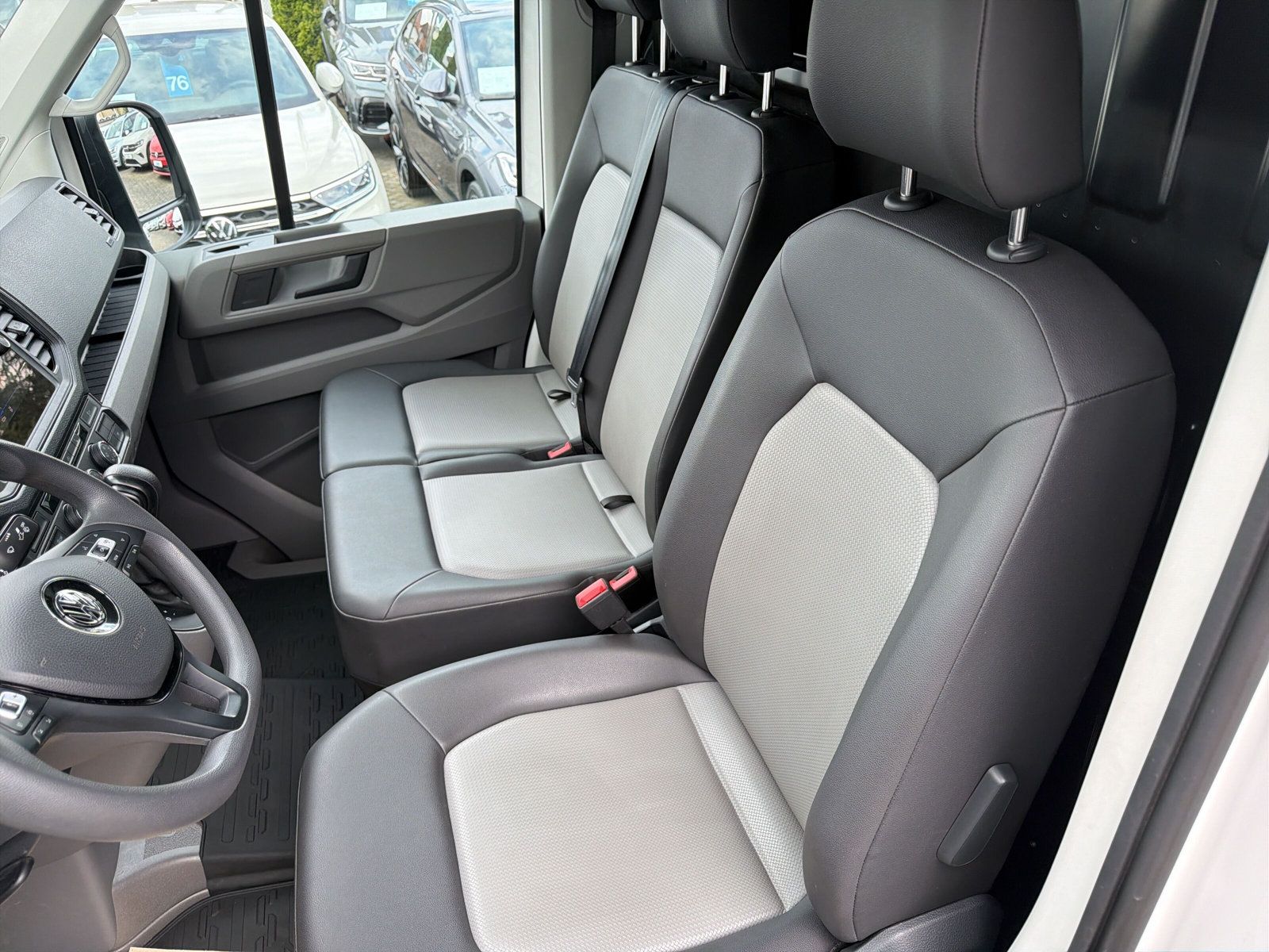 Crafter Kasten 35 MR Hochd. TDi DSG Navi Kamera