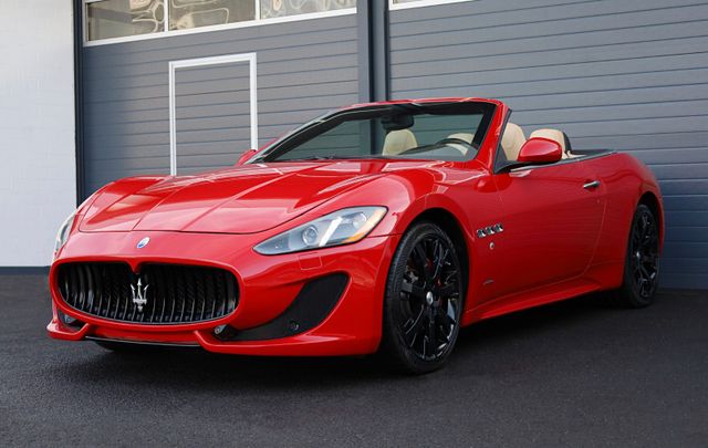 Maserati GranCabrio 4.7 V8 /BOSE/SHZ/BTH/PDC/R20