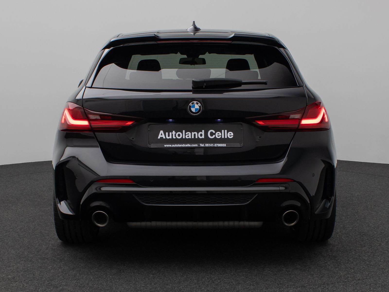 Fahrzeugabbildung BMW M135i xD HUD DAB H/K Komfort 19" Lenkradheizung