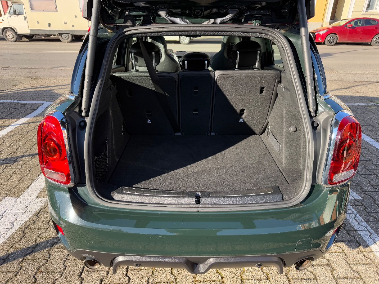 Fahrzeugabbildung MINI John Cooper Works Countryman HD UP PANO R. GREEN