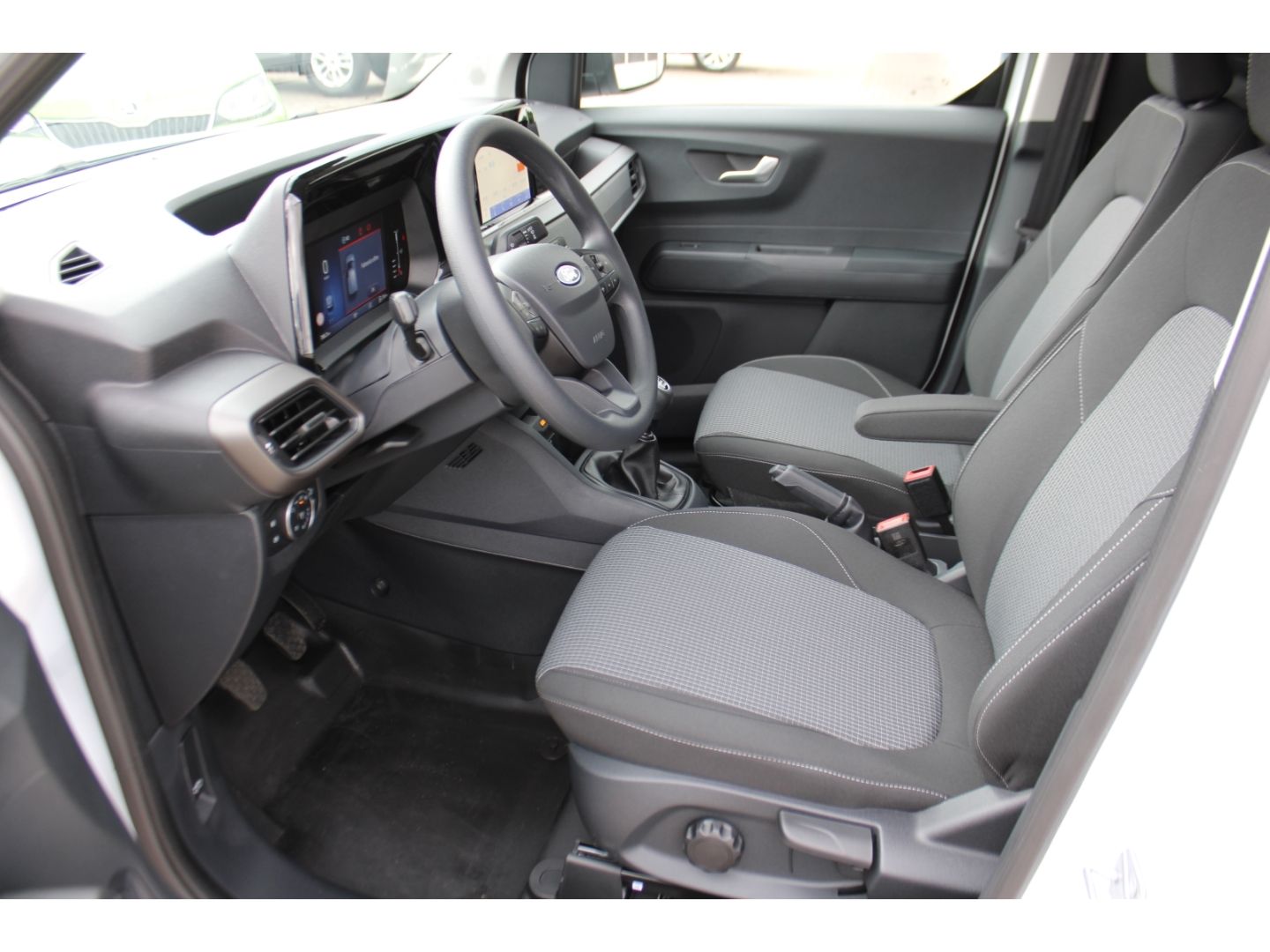 FORD Transit Courier 1.0 EcoBoost Trend Full Link PDC - Image 7