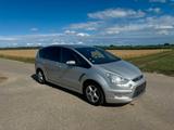 Ford S-Max S-MAX Titanium Leder Xenon Klimaautomatik - Ford S-Max aus 2010: Titanium