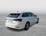 Skoda Octavia Combi 2.0 STYLE ACC HEAD-UP NAVI CARPLAY - Skoda Octavia: Style