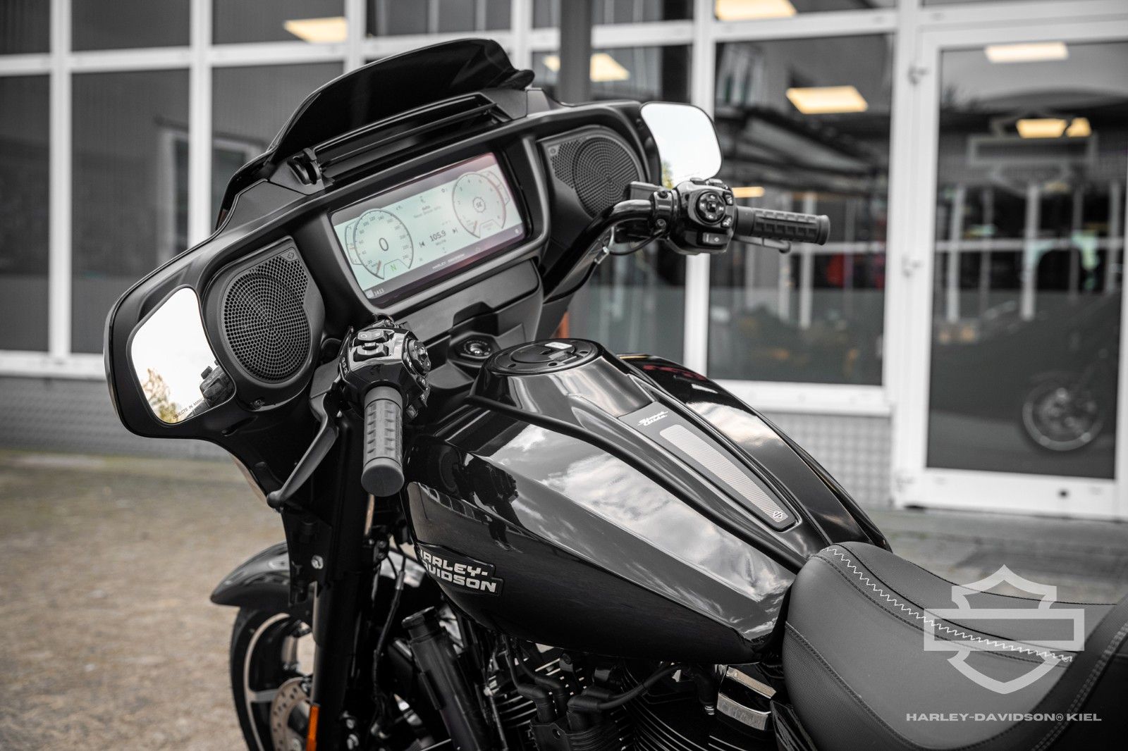 Fahrzeugabbildung Harley-Davidson Street Glide  FLHX MY24 117cui Kurzfr Verfügbar