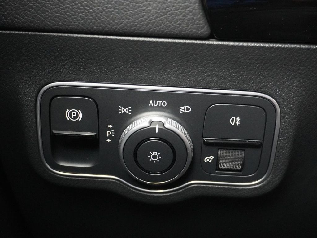 Mercedes-Benz B 180 180d Luxury Line