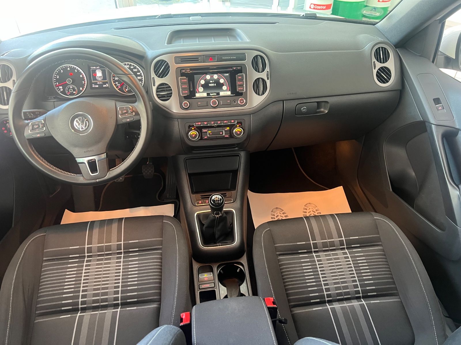 Fahrzeugabbildung Volkswagen Tiguan Lounge Sport & Style BMT * 1.HAND *