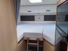 Sunlight T 67 Adventure Edition, Einzelbetten und Hubbett