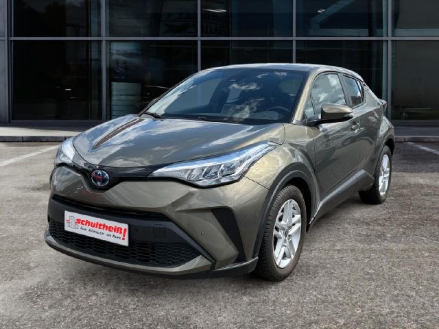 Toyota C-HR Hybrid Team D