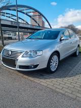 Volkswagen Passat 1.6 FSI Tiptronic Comfortline erst 45.000 - Volkswagen Passat mit Benzin-Antrieb: Limousine, 1.6